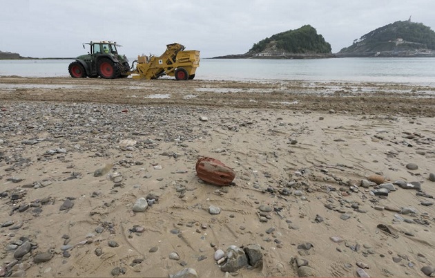 retirada de piedras el pasado año en Ondarreta