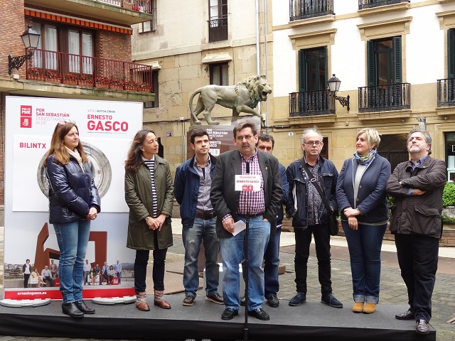 Acto de los Socialistas Donostiarras en Plaza Lasala